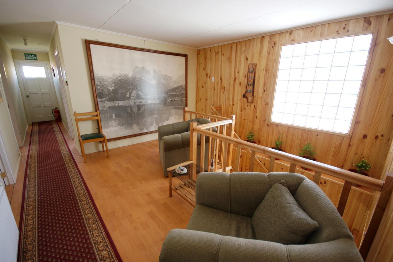 Hostal Los Pioneros Puerto Natales Luaran gambar