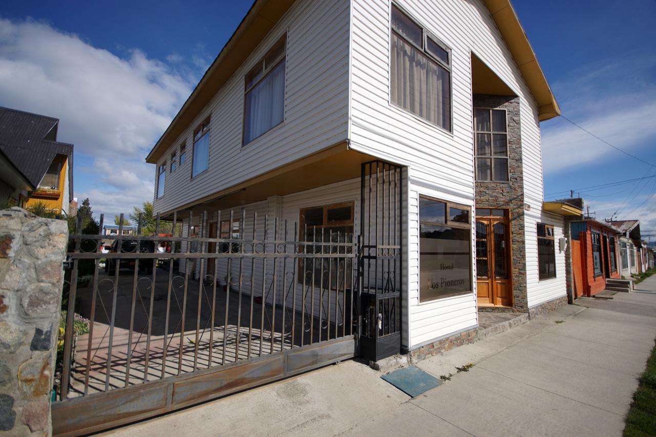 Hostal Los Pioneros Puerto Natales Luaran gambar