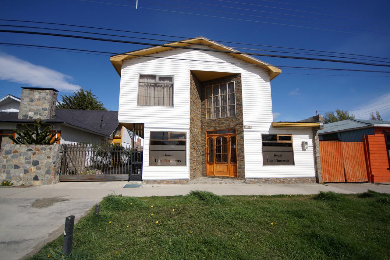 Hostal Los Pioneros Puerto Natales Luaran gambar