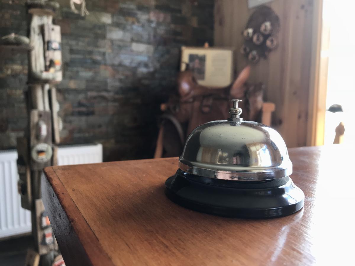 Hostal Los Pioneros Puerto Natales Luaran gambar
