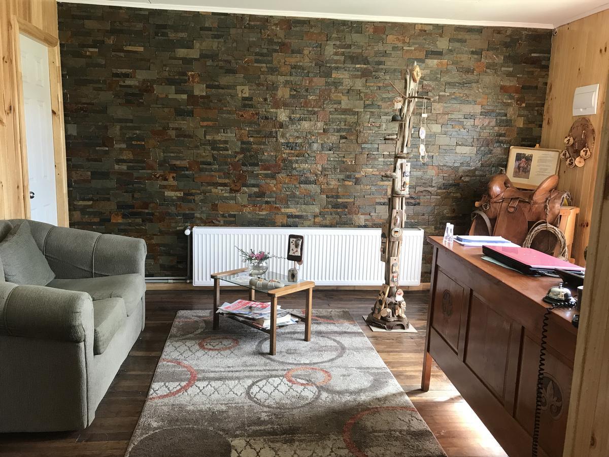 Hostal Los Pioneros Puerto Natales Luaran gambar