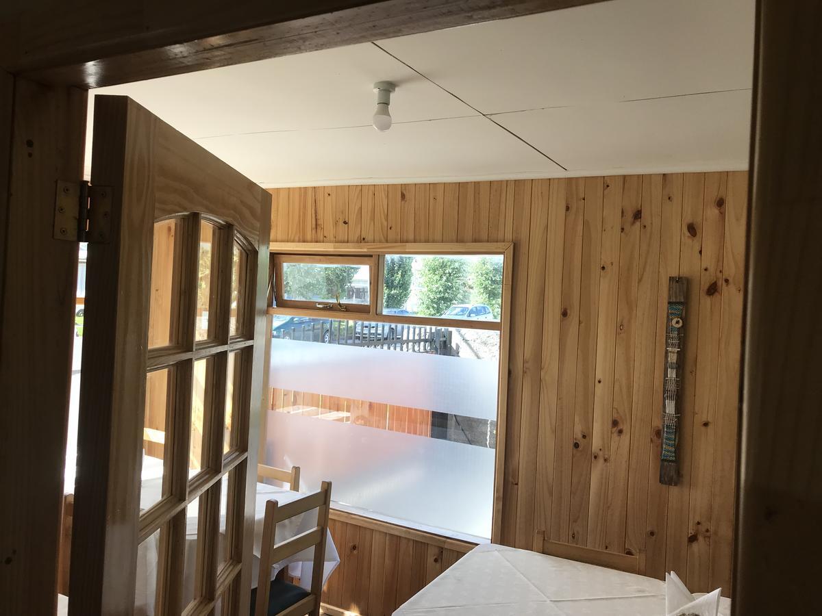 Hostal Los Pioneros Puerto Natales Luaran gambar