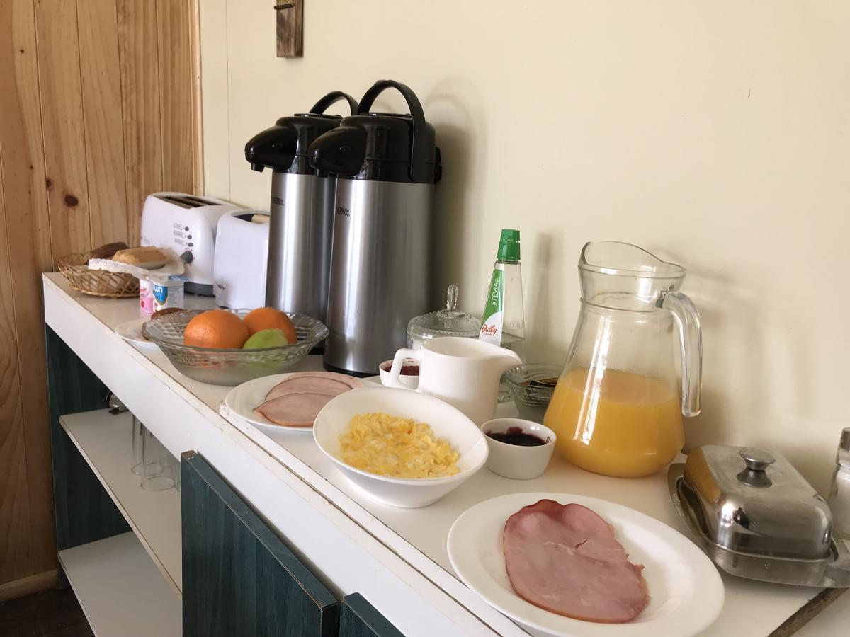 Hostal Los Pioneros Puerto Natales Luaran gambar