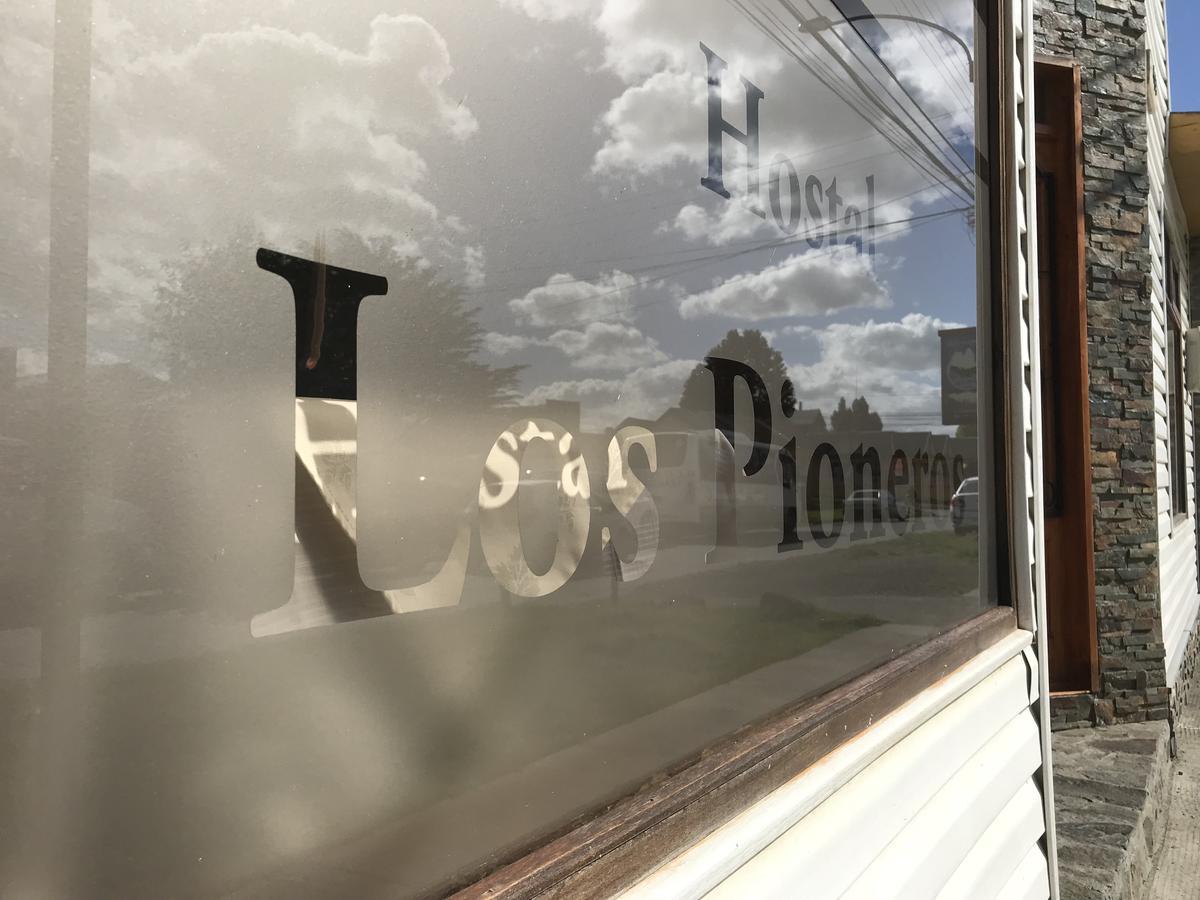 Hostal Los Pioneros Puerto Natales Luaran gambar